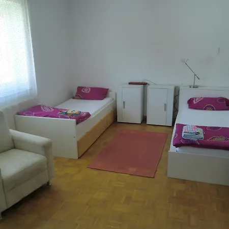 Haus - 4 - 2 Bad - 1kueche, Bis 8 Personen *