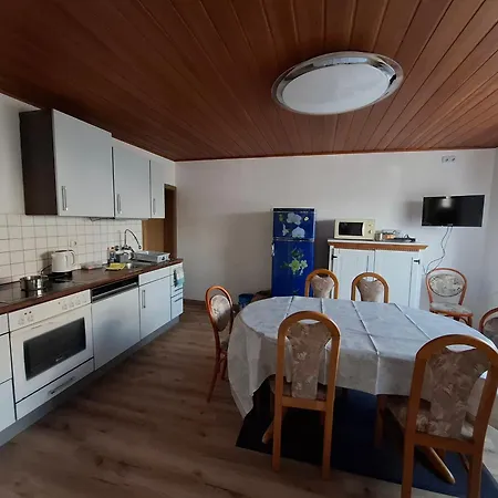 Appartement Haus - 4 - 2 Bad - 1kueche, Bis 8 Personen