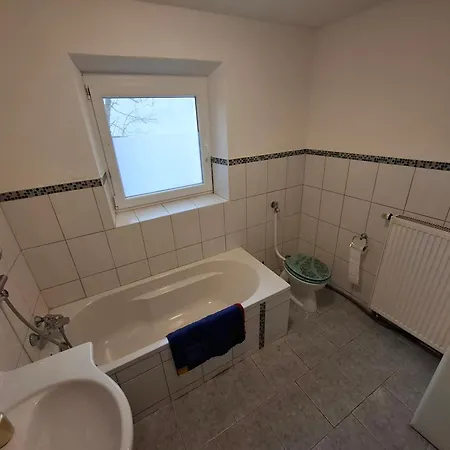 Haus - 4 - 2 Bad - 1kueche, Bis 8 Personen *